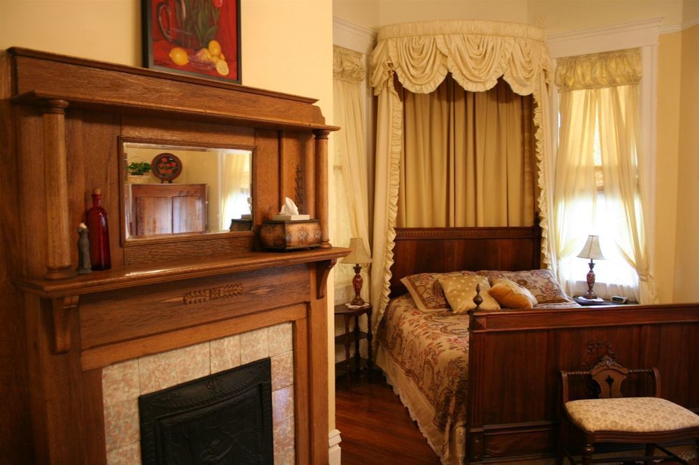 Bisland House Bed And Breakfast Натчез Экстерьер фото