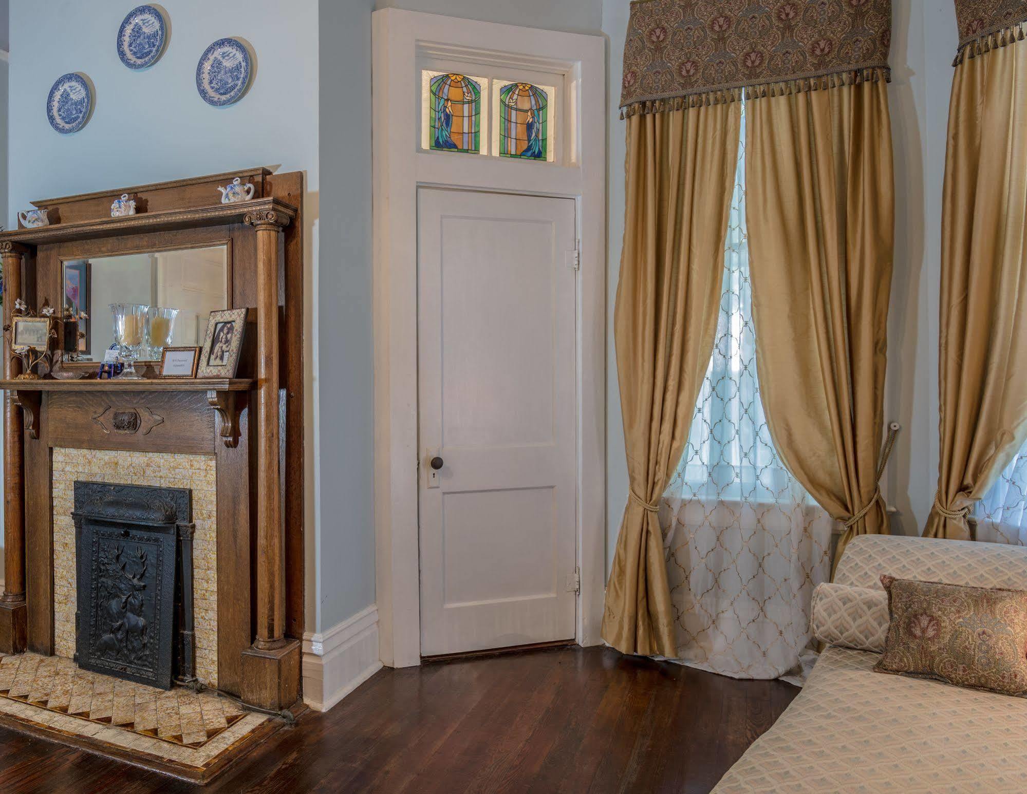 Bisland House Bed And Breakfast Натчез Экстерьер фото