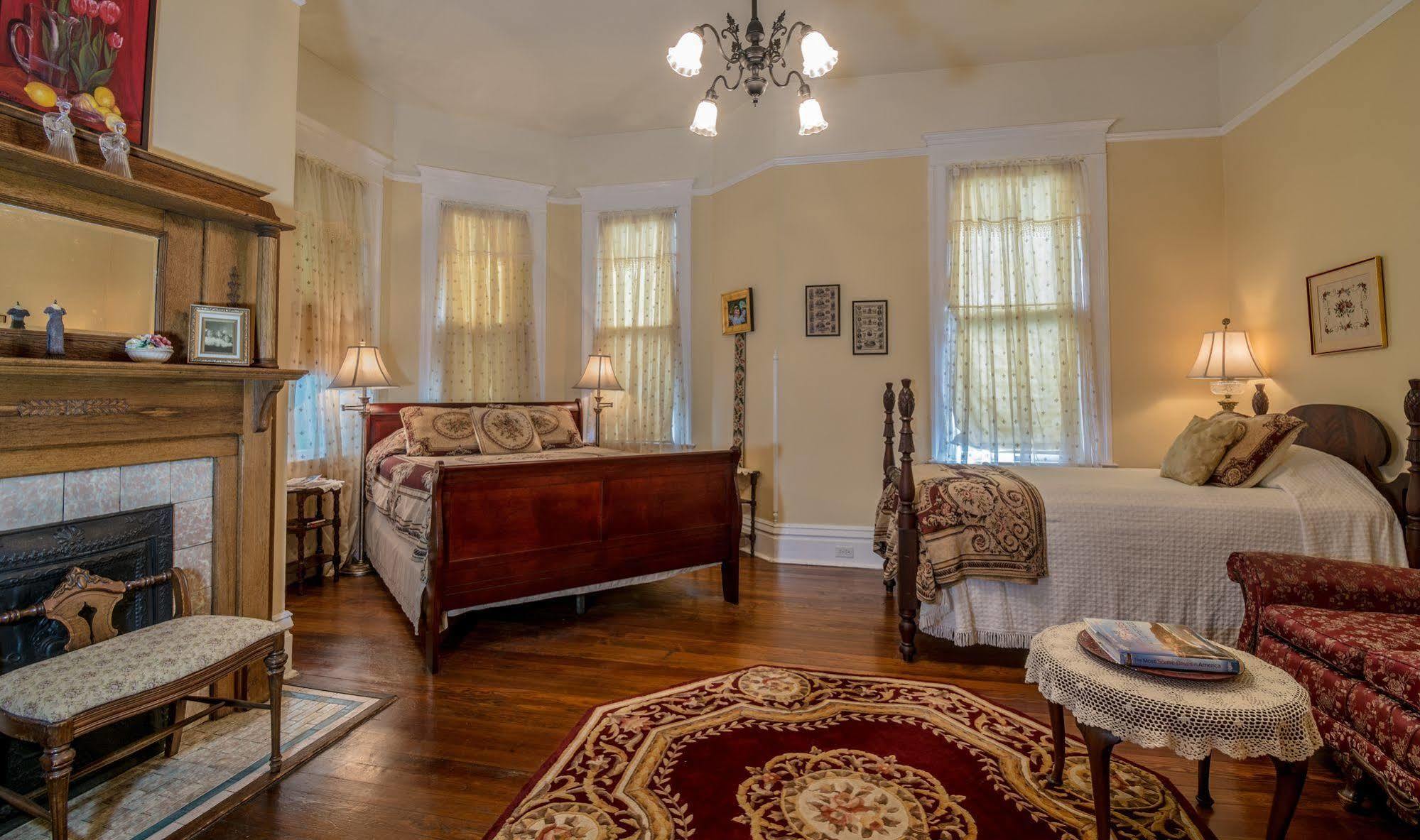 Bisland House Bed And Breakfast Натчез Экстерьер фото